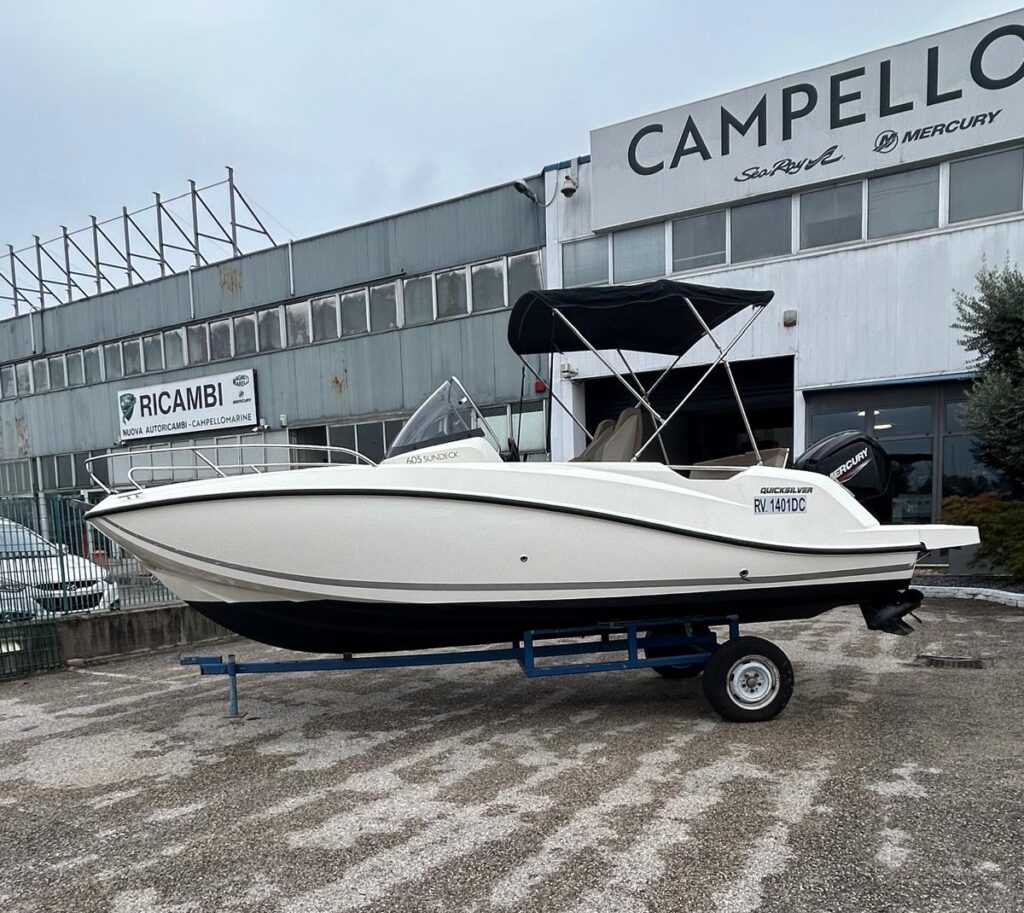 Quicksilver 605 Sundeck + Mercury 115 CT